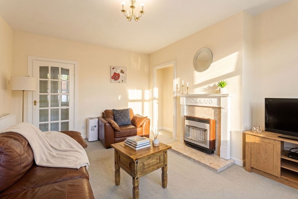 Additional image 6 of 3 bed flat for saleDundas Street, Bathgate EH48