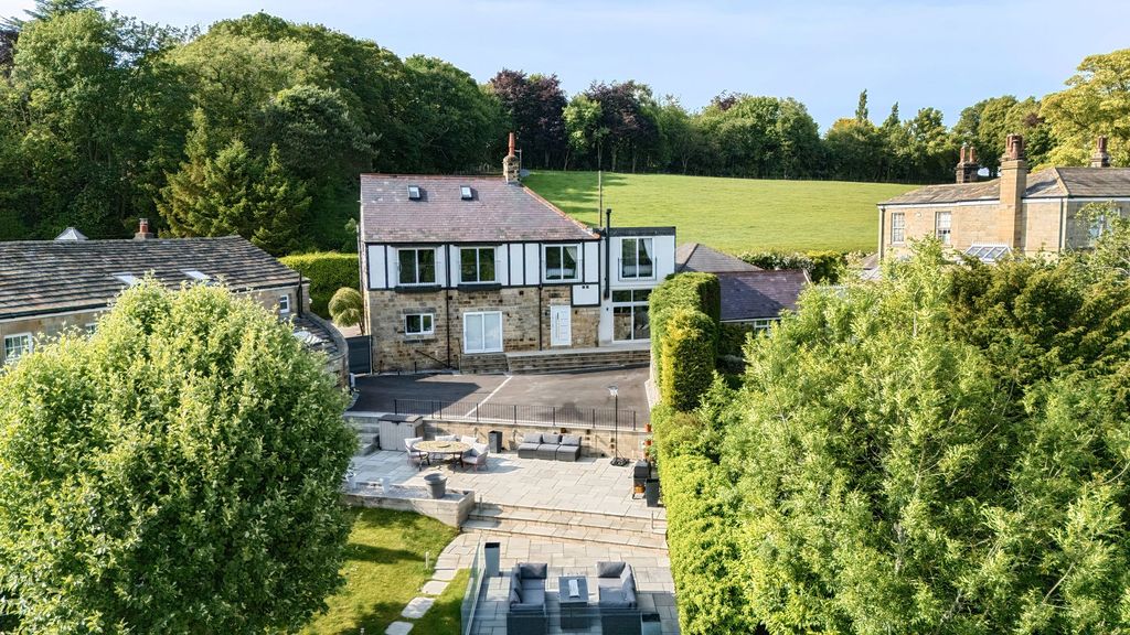 Property photo 1 of 39