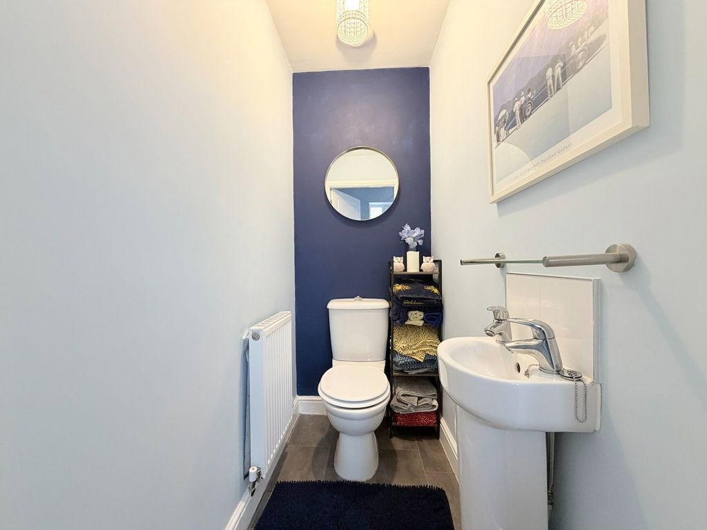 Property photo 3 of 24