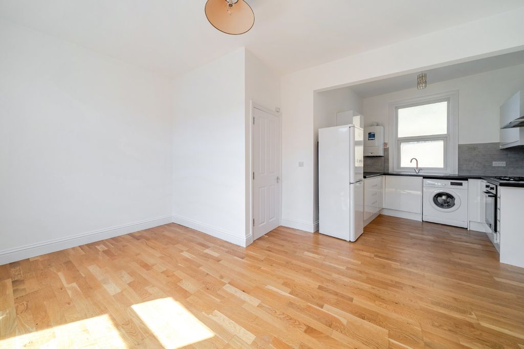 Property photo 1 of 8 Picture No. 03