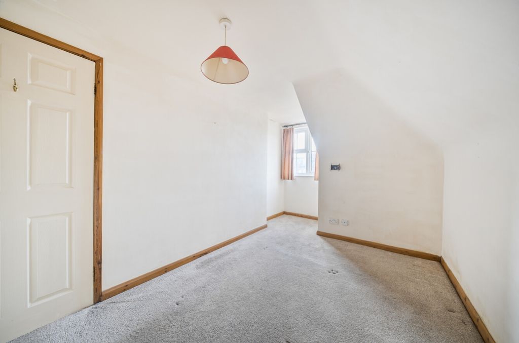 Property photo 3 of 10 1349884-3-68Bb31d712Fe4