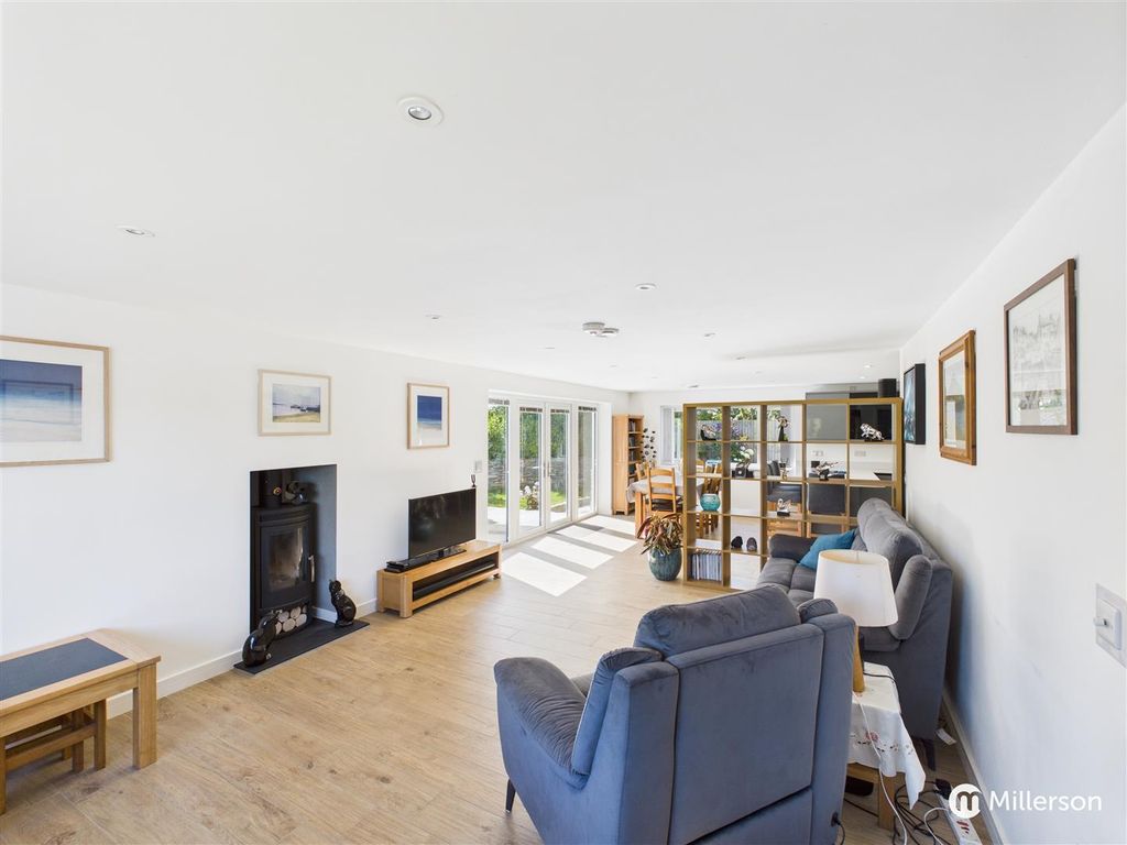 Property photo 2 of 26 Cam05092G0-Pr0085-Still017.Jpg