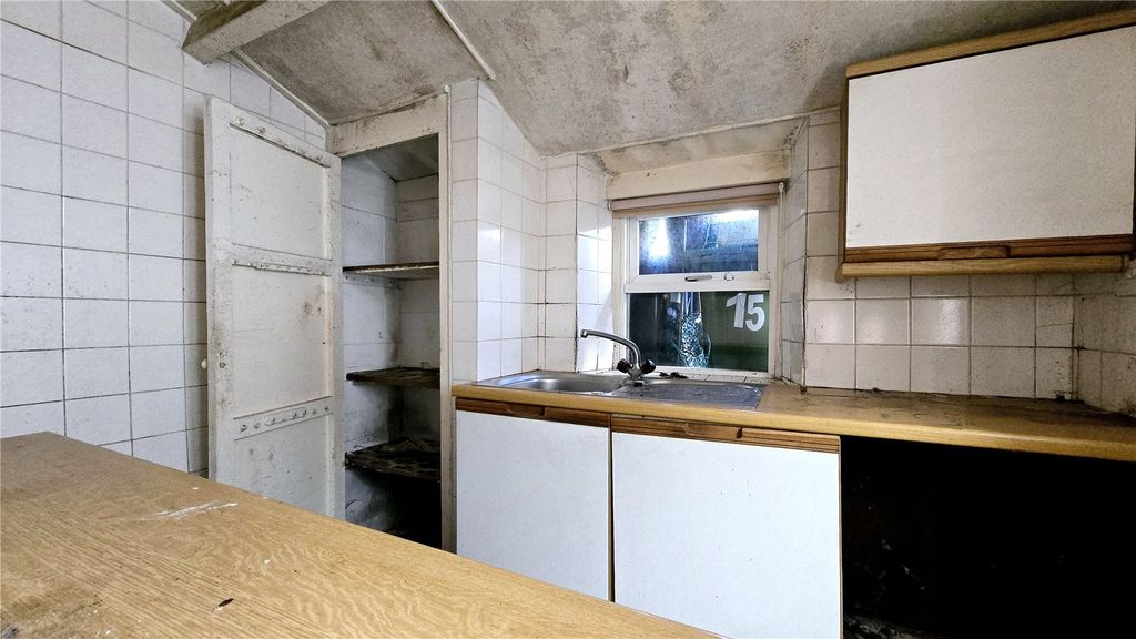 Property photo 3 of 14 Picture No. 19