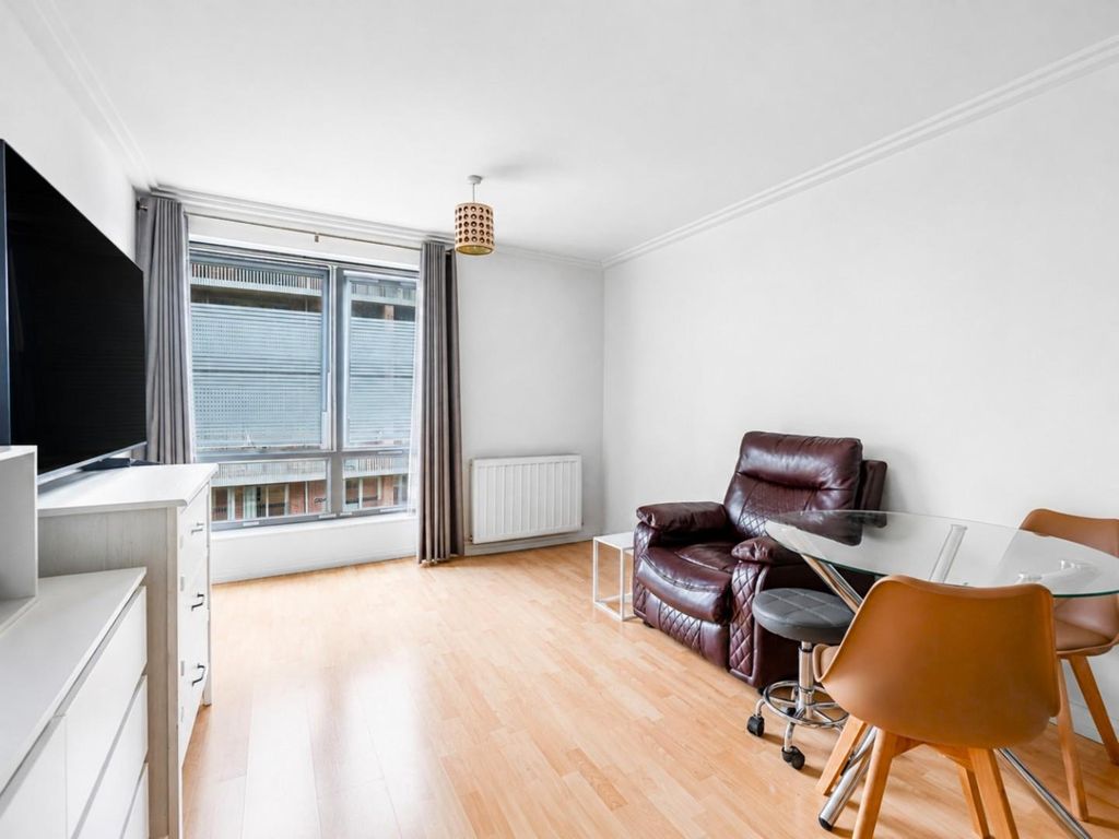 Property photo 2 of 10 Declutter 2.Jpg