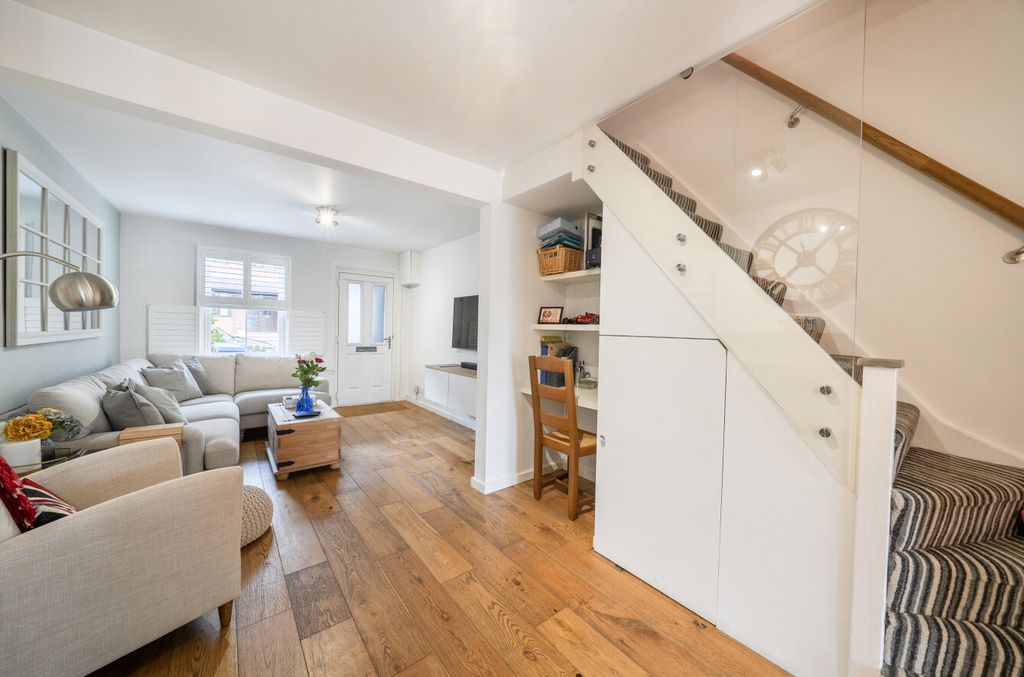 Property photo 3 of 17 1442348-12-69Dce5...