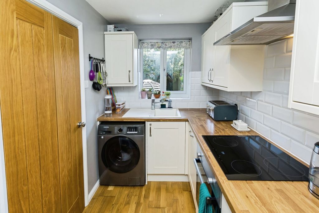 Property photo 2 of 15 Pbox-Img.Jpg