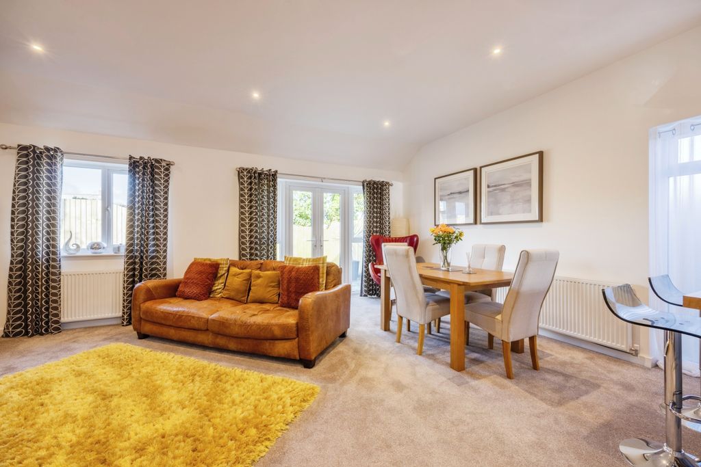 Property photo 3 of 17 Photography