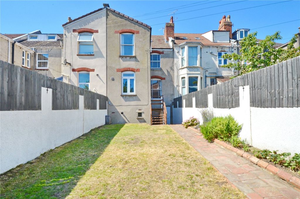 Property photo 3 of 11 Picture No. 04