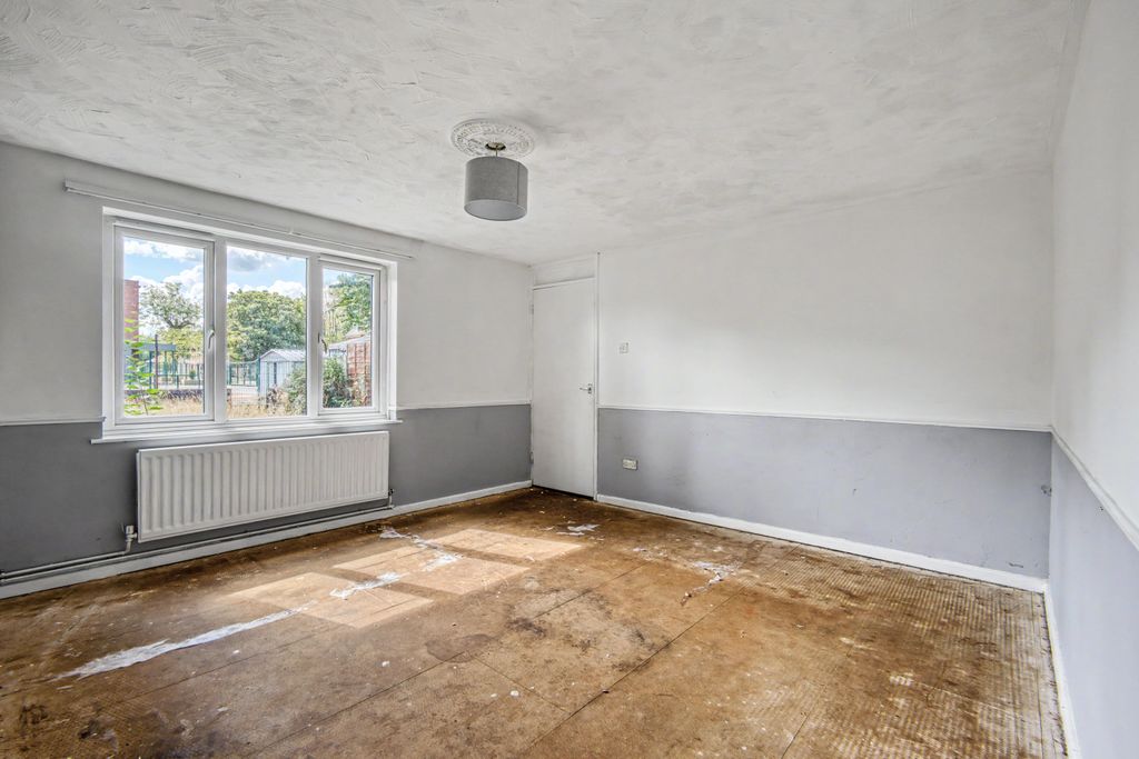 Property photo 3 of 18 11 St Peters Terrace, Farnworth, Bolton, Greater Manchester, Bl4 9Az