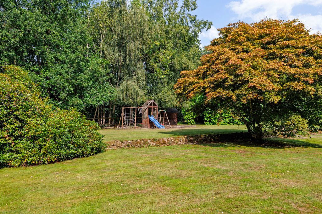 Property photo 1 of 36