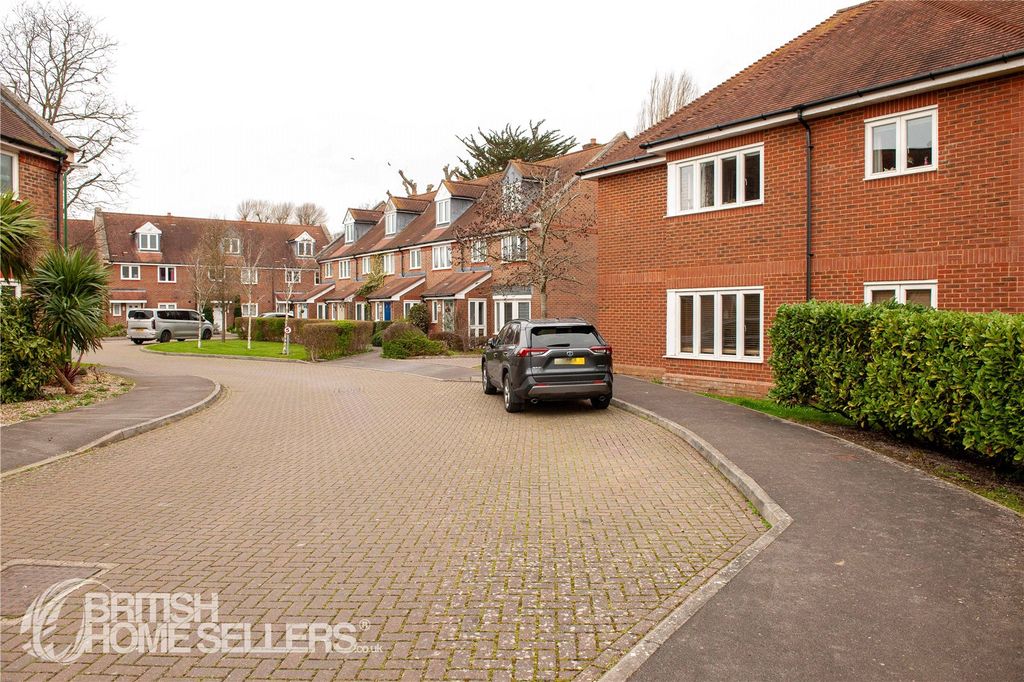 Property photo 3 of 17 Picture No. 11