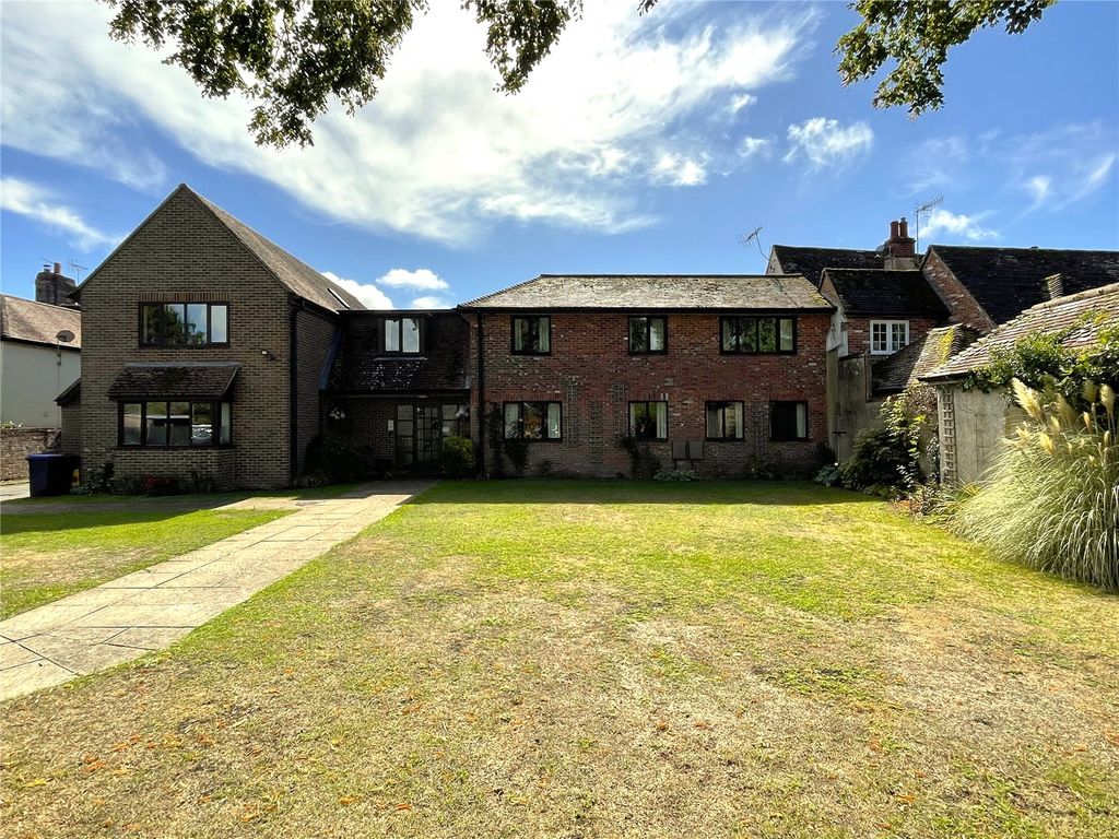 Property photo 1 of 11 Picture No. 16
