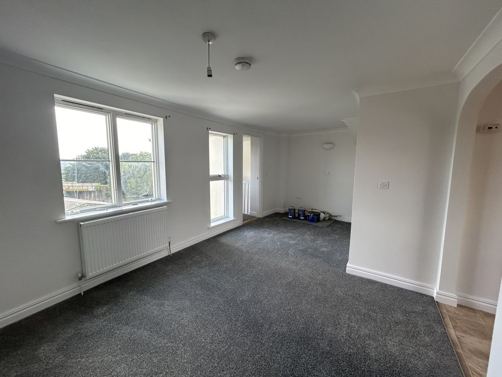 Property photo 3 of 13 Img_3936