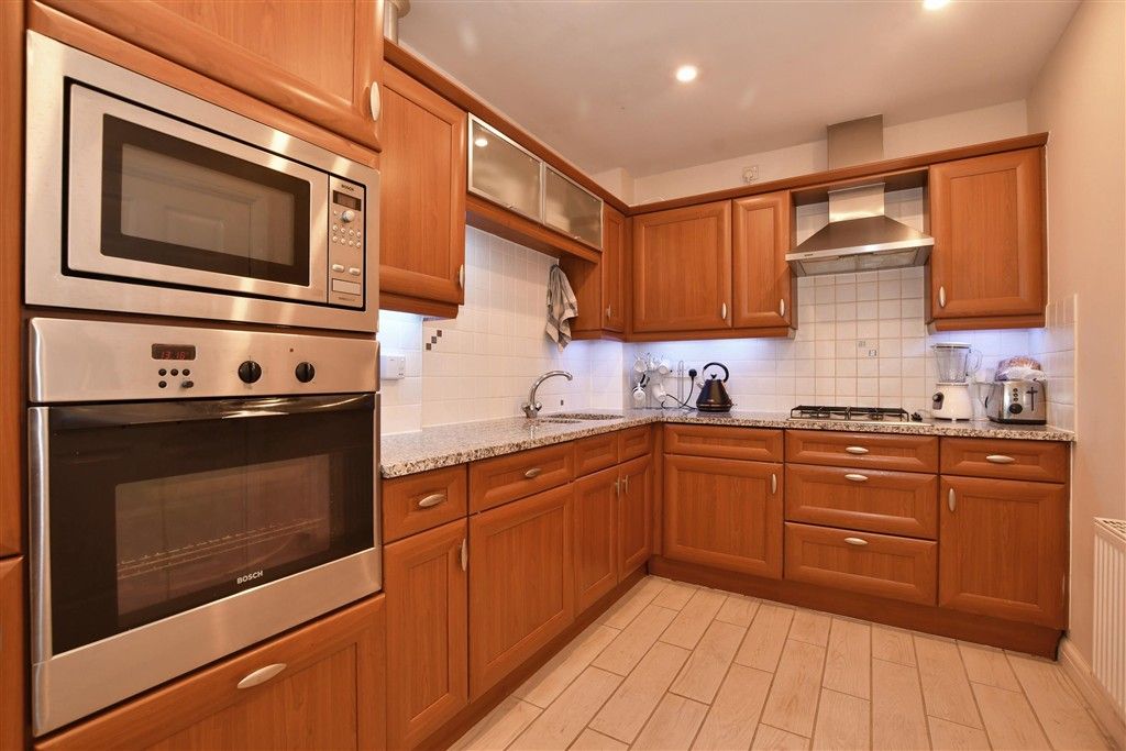 Property photo 3 of 13 Kitchen