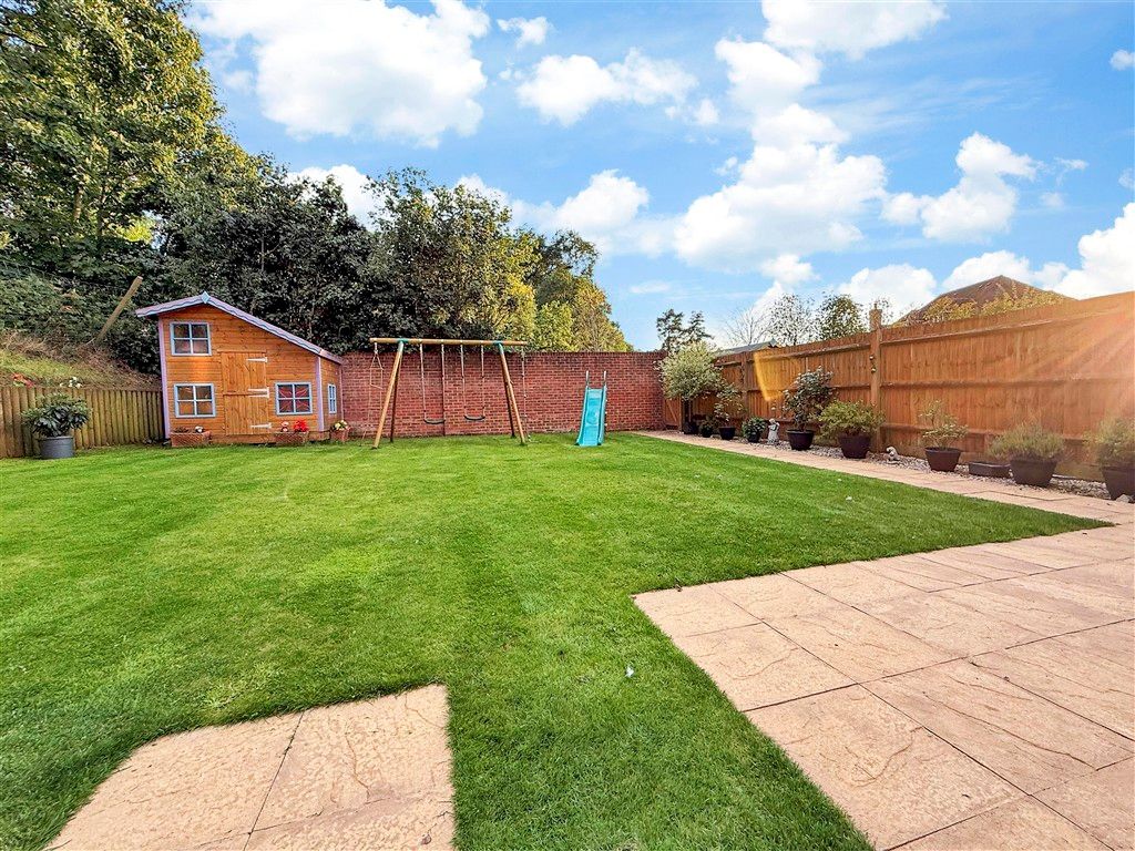 Property photo 1 of 12 Garden