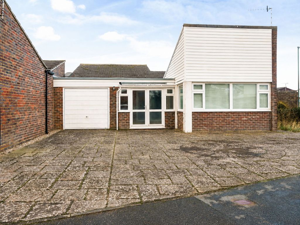 Property photo 1 of 10 Front