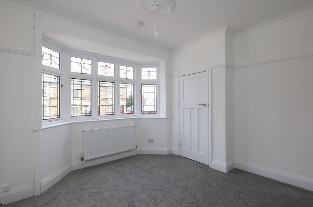 Property photo 2 of 16 Lounge 1.Jpg