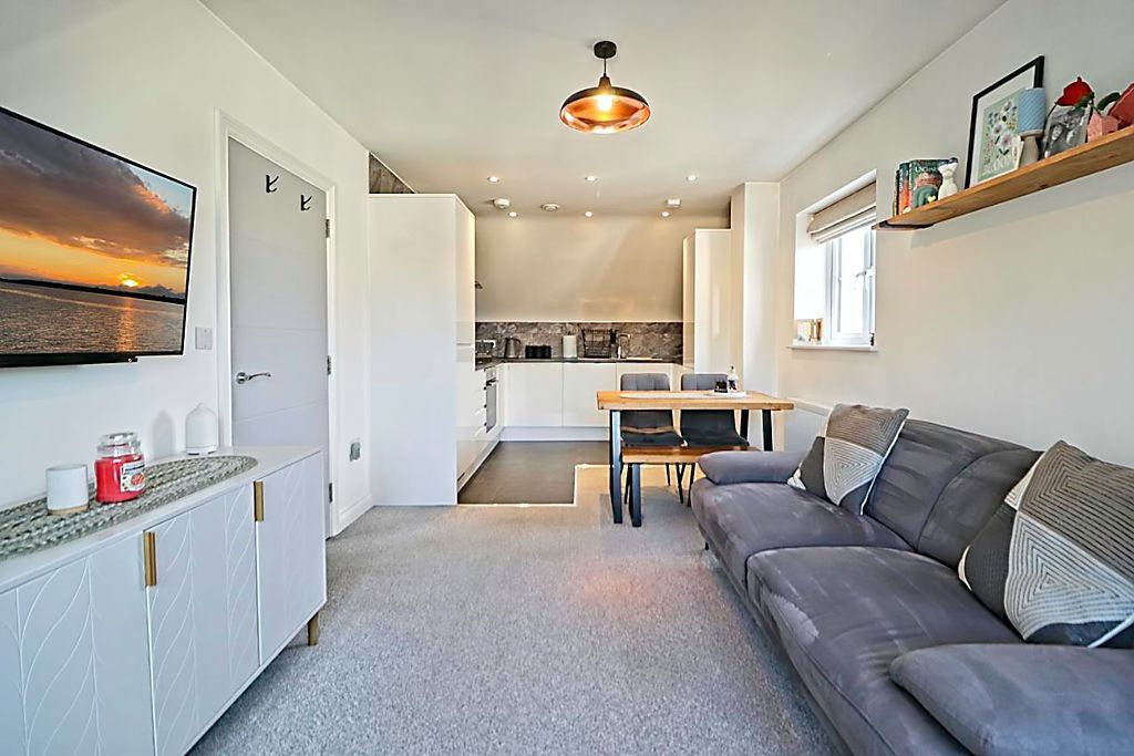 Property photo 2 of 14 Photo 23