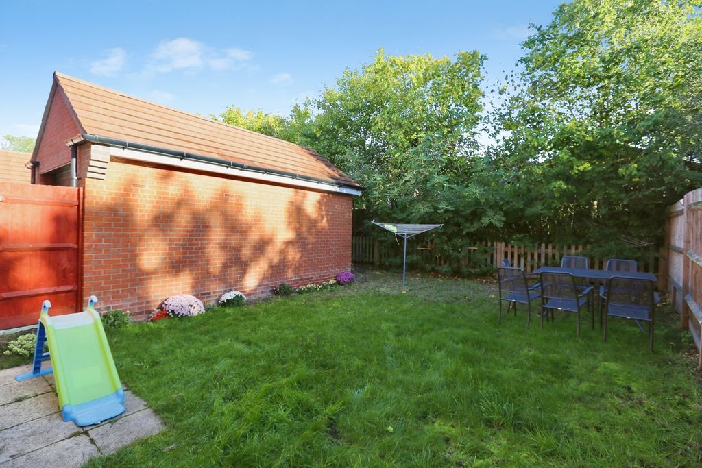 Property photo 2 of 32 Pbox-Img.Jpg