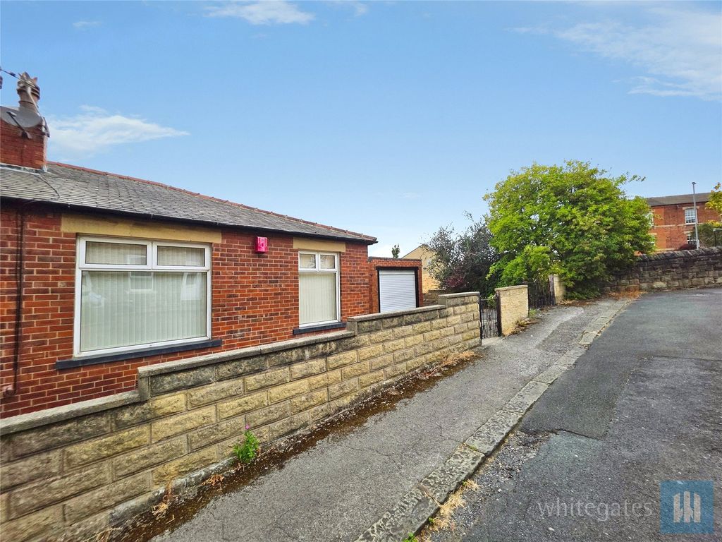 Property photo 2 of 25 Picture No. 18
