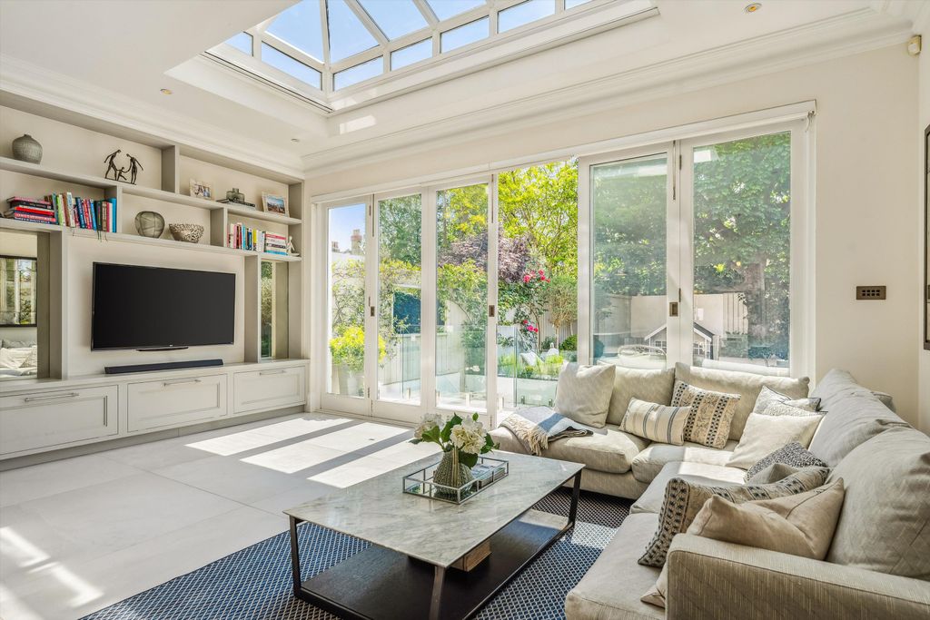 Property photo 3 of 20 Image