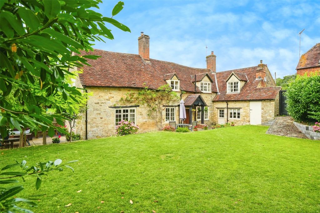 Property photo 2 of 19 Picture No. 01