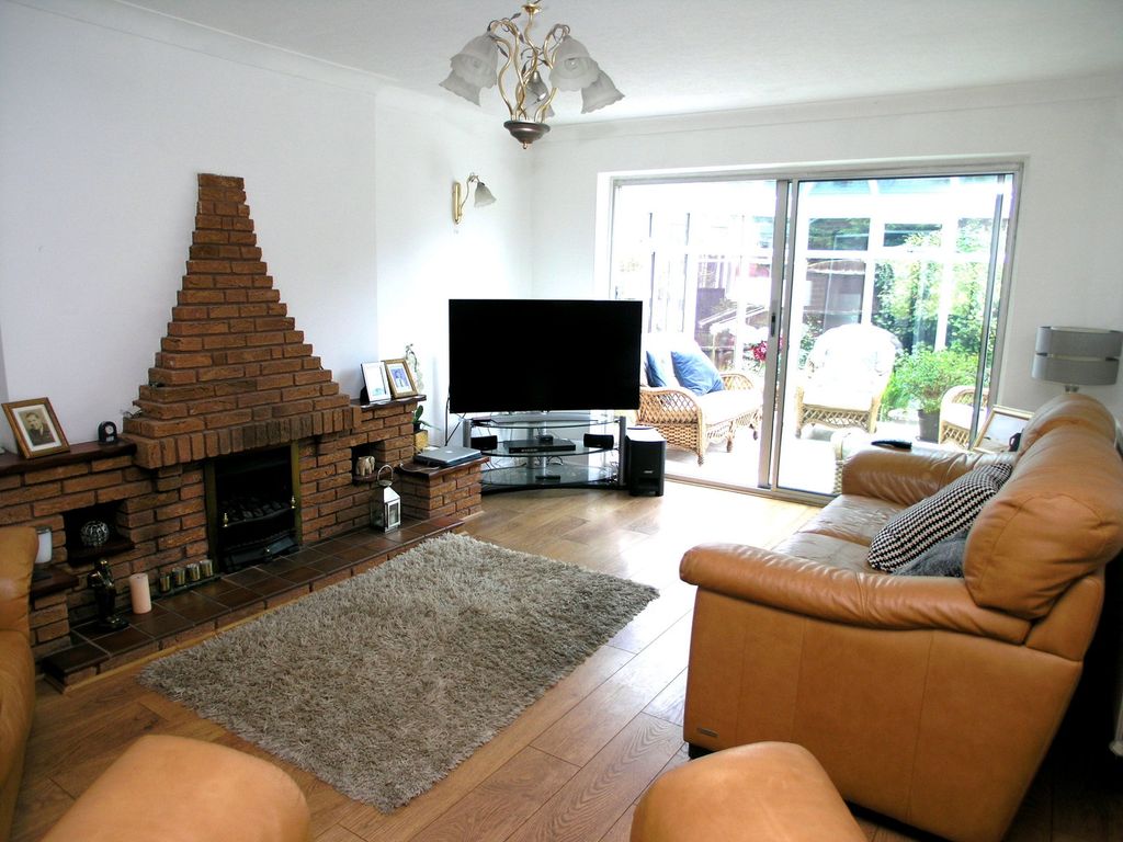 Property photo 3 of 20
