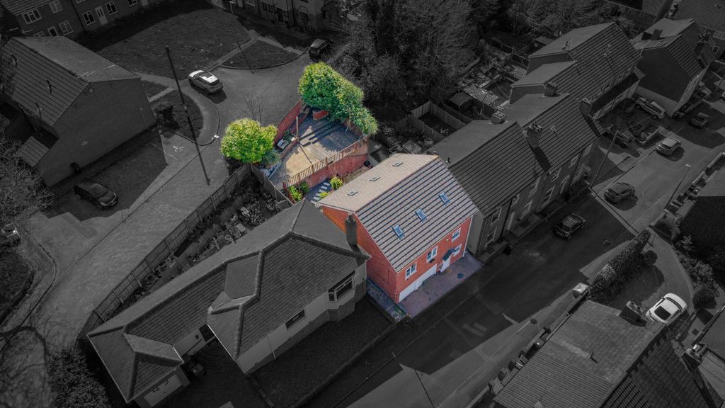 Property photo 1 of 32