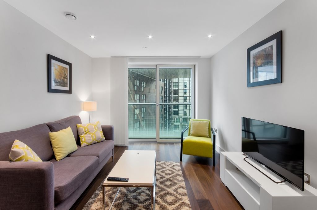 Property photo 3 of 8 Talisman Tower Livin