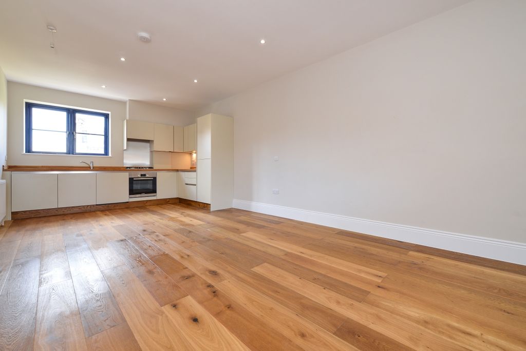 Property photo 1 of 8 216211 (12)