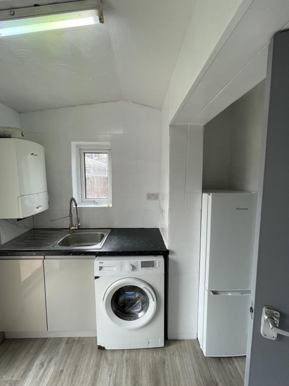 Property photo 3 of 8 Https://Cdn.Rmcloud.Online/Rmc-Temp-Live/Major/B6A9Daefe996Fc568750A83Ccbd0F700.Jpeg