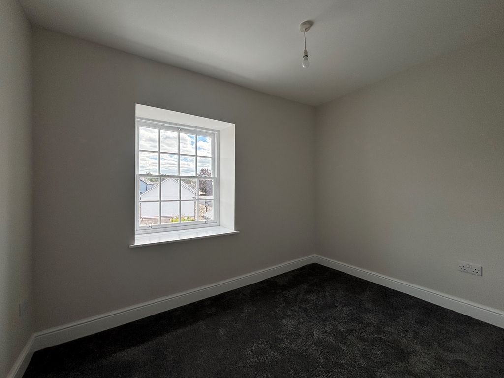 Property photo 2 of 3
