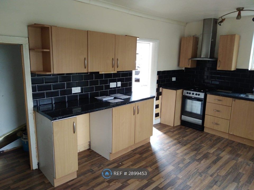 Property photo 1 of 8 Kitchen Diner