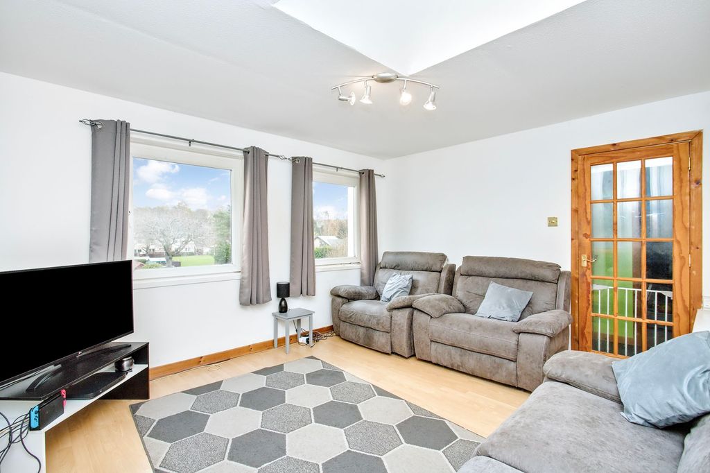 Property photo 2 of 14 Property Image 2