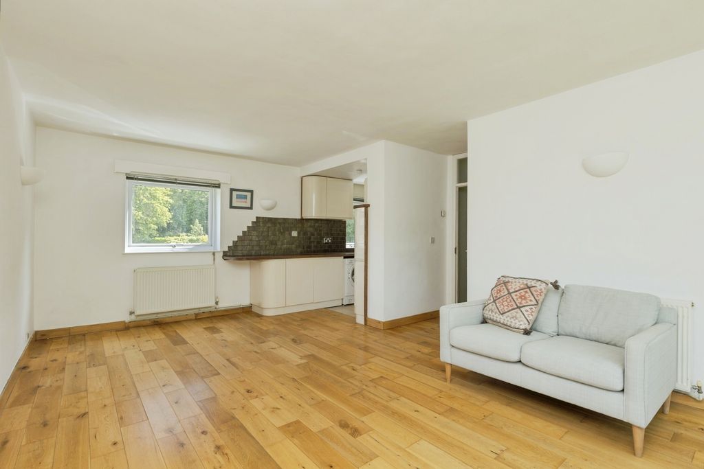 Property photo 2 of 16 Pbox-Img.Jpg