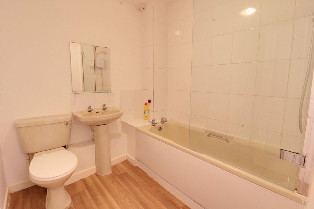 Property photo 3 of 10 3 - Picture No. 09