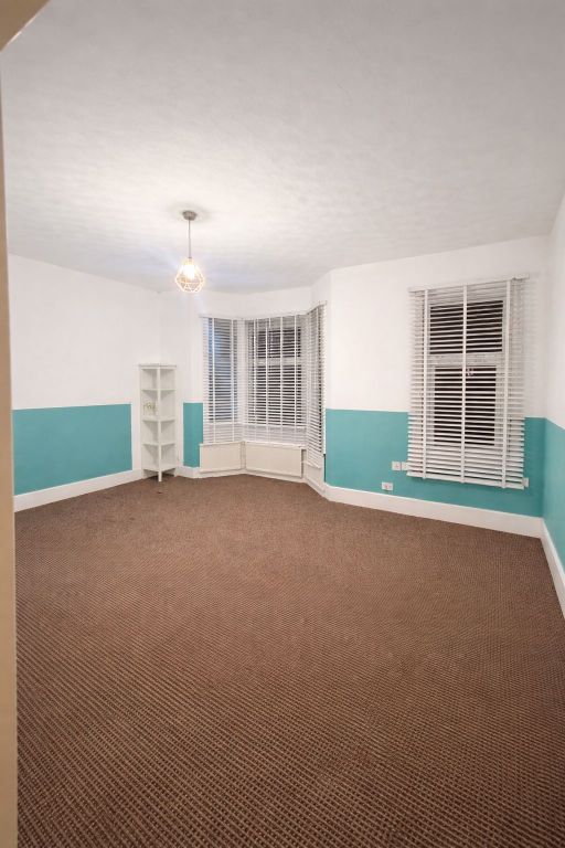 Property photo 3 of 6 Bedroom