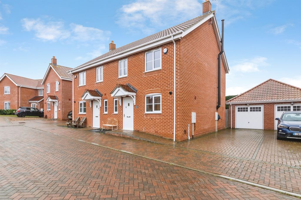 Property photo 1 of 20