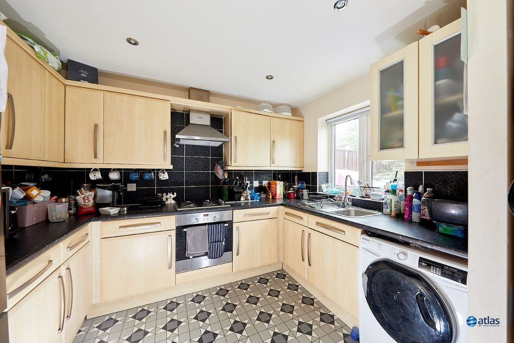 Property photo 2 of 15 Kitchen