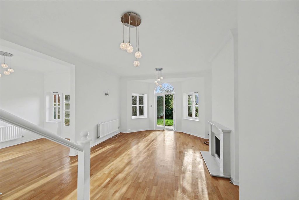 Property photo 2 of 21 Reception.Jpg