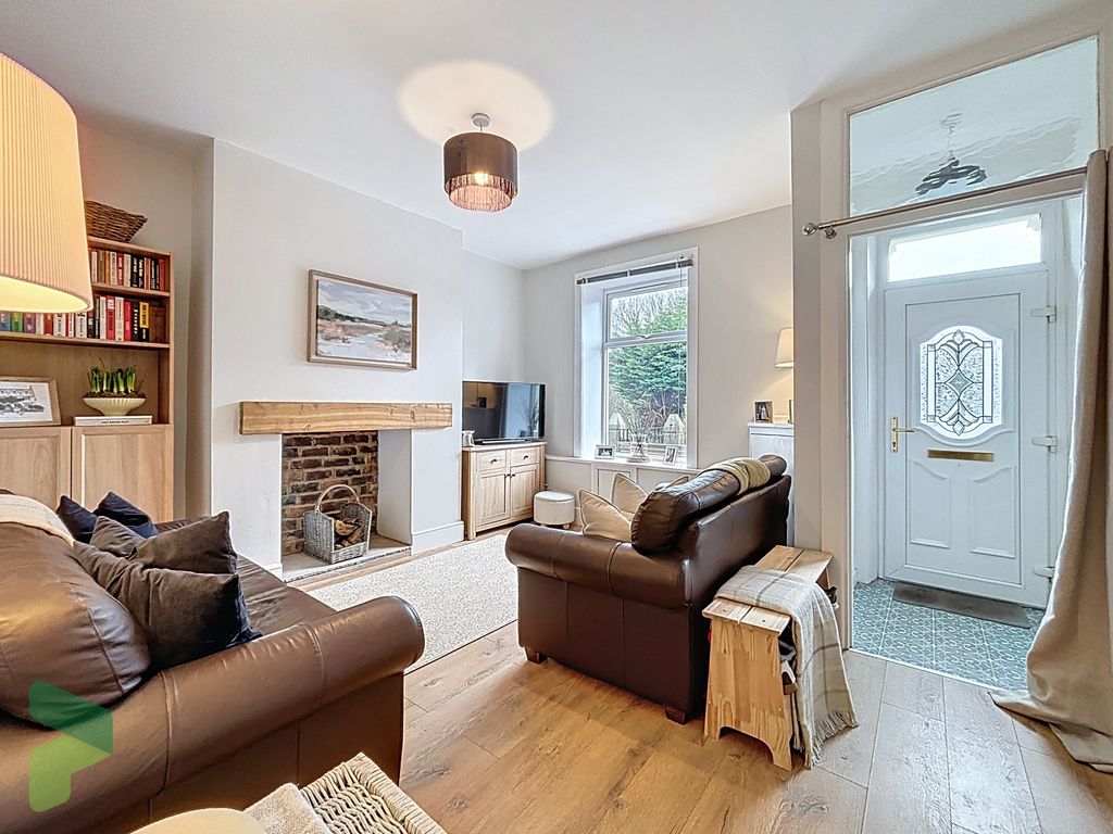 Property photo 3 of 34 Living Room