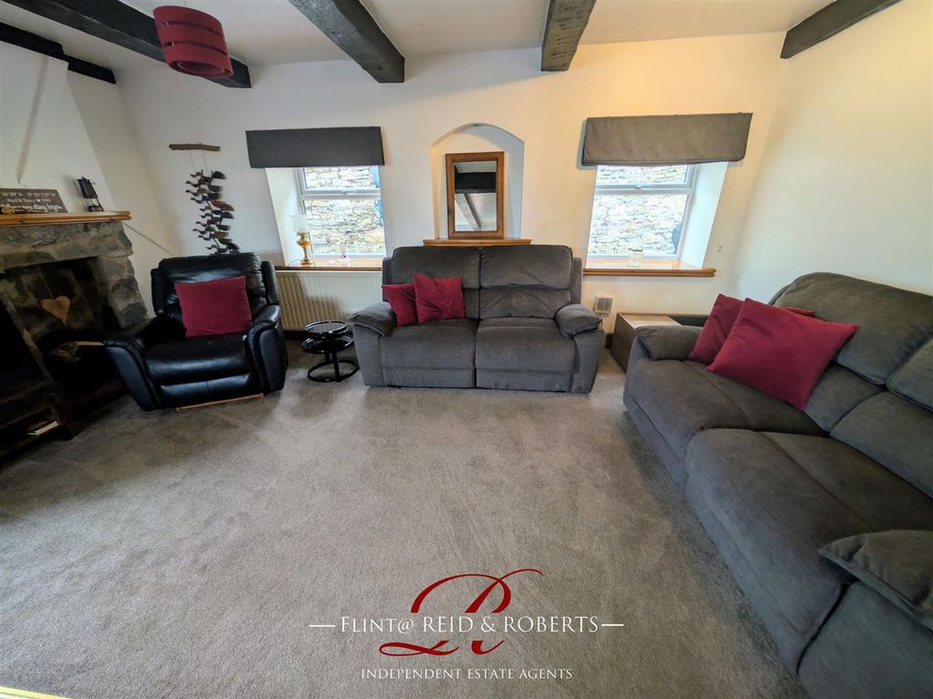 Property photo 3 of 29 16.Jpg