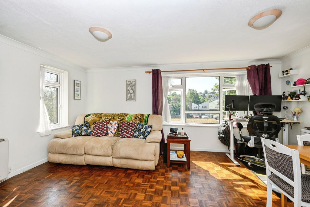 Property photo 2 of 15 Pbox-Img.Jpg