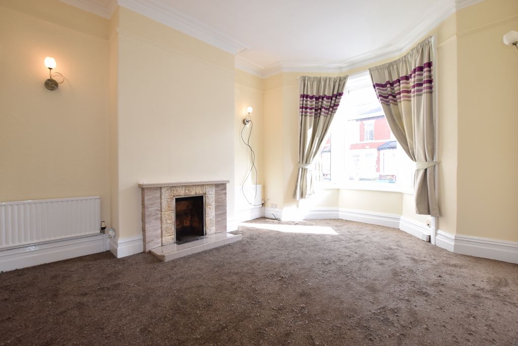 Property photo 2 of 12 Img_393938_2_Original