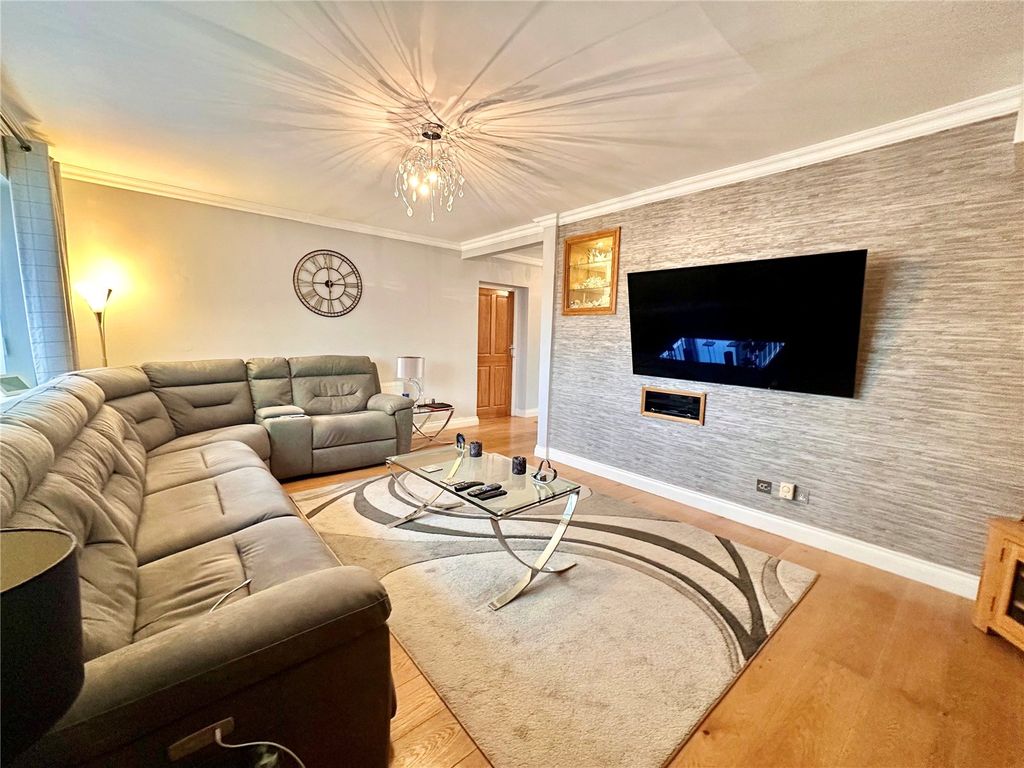 Property photo 2 of 22 Picture No. 03