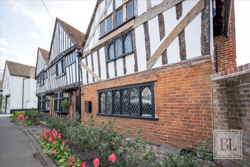 Property photo 1 of 28