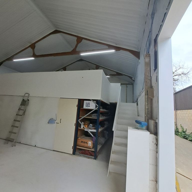 Property photo 2 of 7