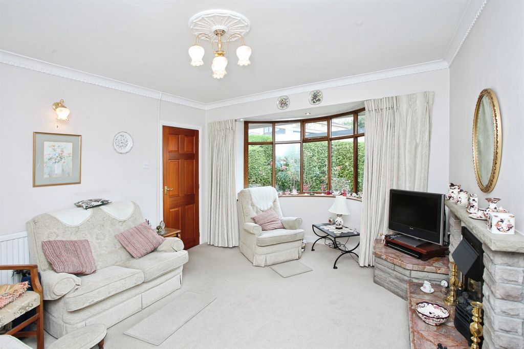 Property photo 2 of 17