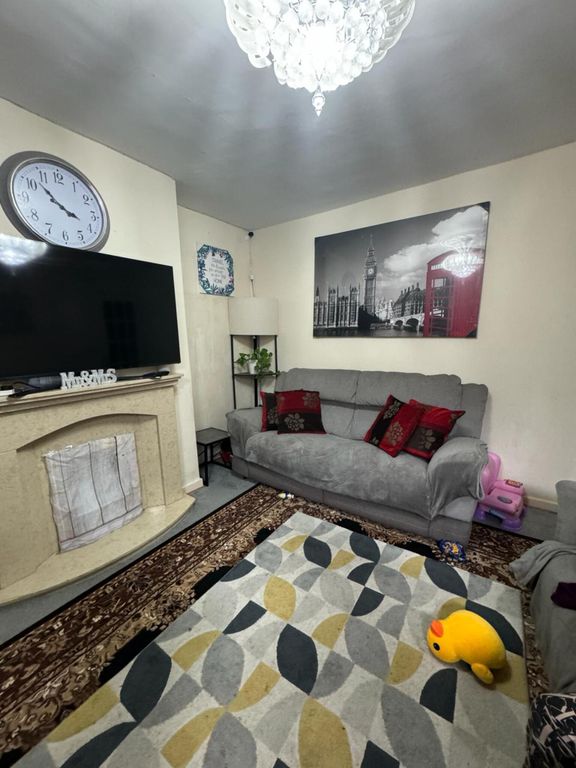 Property photo 3 of 5