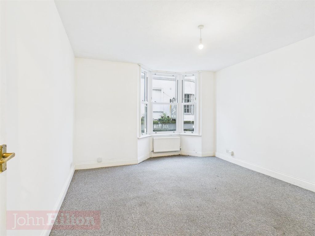 Property photo 1 of 14 Cam02534G0-Pr0626-Still001.Jpg